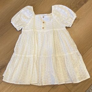 Beautiful white dress!